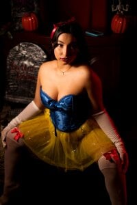 ArianaBDSM Public Pic