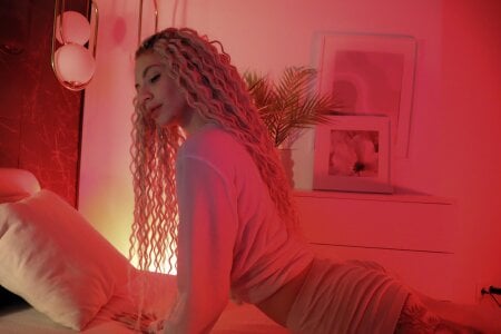 mia_silkk Your queen ^^ Pic 3