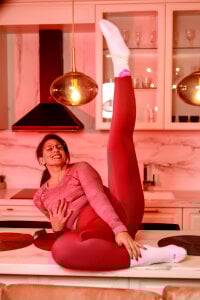 _LustyFantasy_: Stretching the right way ! ( 5 фото)