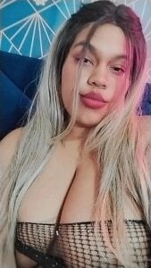 NayaraHinny: your bad girl ( 2 фото)