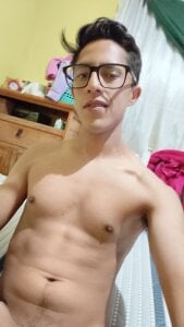 KevinCrz Aburrido صورة واحدة|KevinCrz Aburrido صورتان|KevinCrz Aburrido  صور|KevinCrz Aburrido  صورة