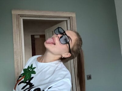 ScarlettEverly: Public ( 3 фото)