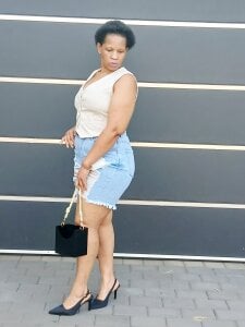 CurvyQueenx2 Public Foto