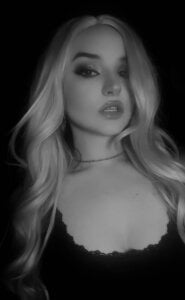 TatianaX0x0Me in a blond wig (i was having fun)照片 8