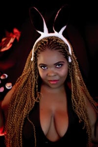 EvaTyson Halloween girl Pic