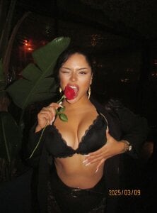 emafanning Public Pic 4