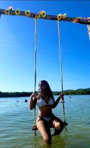 Salome_nevot 🌸I love the beach🌸 Pic 8