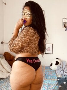 Curvydesifromgermany