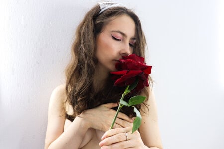 OliviaTurnery Roses Pic 2
