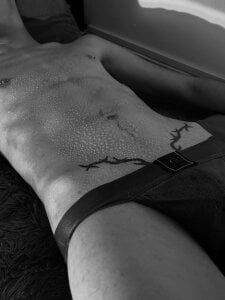 JoshClaarktt My heat overflows when I feel you close 🔥🔥🔥 зображення 5