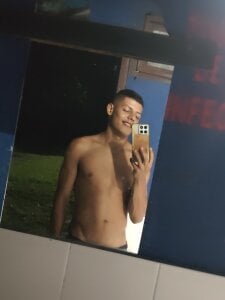 Pichoneterno 🥵😈 Poză 3