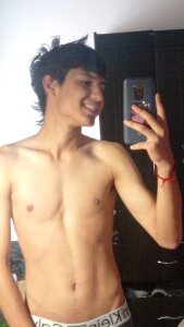 😏 od El_awo_  5 snímek