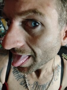 bearded_cross Public Pic 4