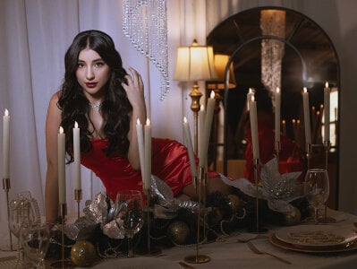 Hannaos In red! Pic 3