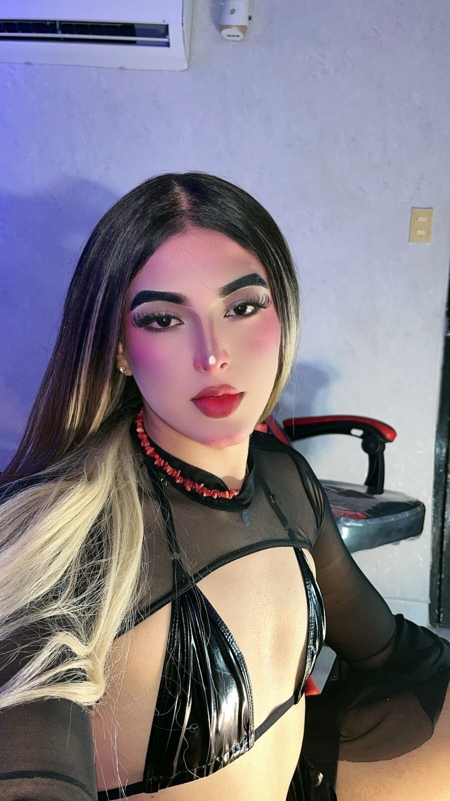 camii_raux Trending Pic 1913