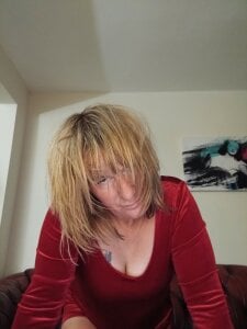 BettyDavisEyesUK LADY IN RED Hình 8