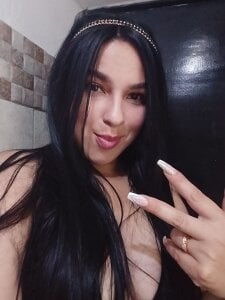 hellen_Arth Public Pic 5