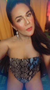 cuvyliciuos4u sexy curvy trexie Pic 6