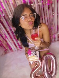 It's my birthday de luna_velveth  2 Imagens