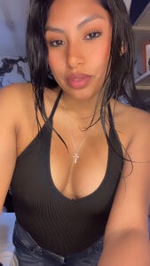 BrunetteBliss69 Public Pic 2