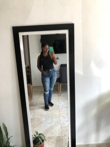 Cynthiaa_Hot_ Public Pic 2