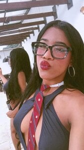 AlayshaJohnson Glasses fetish? зображення 5