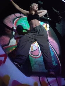 on party in club od Moon_cutie  snímek