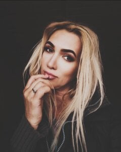 Luna__Lewis portraits of your queen Foto 2