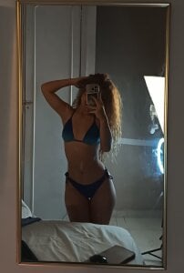 isabela__x EXOTIC GIRL Pic