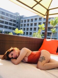 Kylaanne Public Hình 3