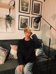 lyamthommpson My hair is always crazy 🧑‍🦱🌟💛 Hình 3