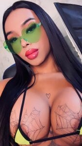 tinaqueen_noa Green vibes, i think of u 💚🥒 Pic 2