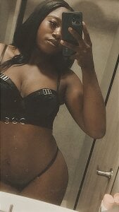 ValeriaRioz kullanıcısının 🤍🖤 albümü -  3 fotoğraf