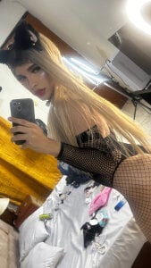 ValerySalasar_ Public Pic 3