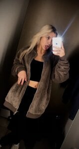 BonnieCantrill Public Pic