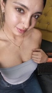 _ArianaTorooのSexy lady 😋の 2枚の写真