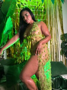 Meganlove__: Green Desire 💚 🍀 ( 5 фото)