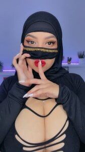 Shhh, enjoy our secret space de hana_falak  Imagens