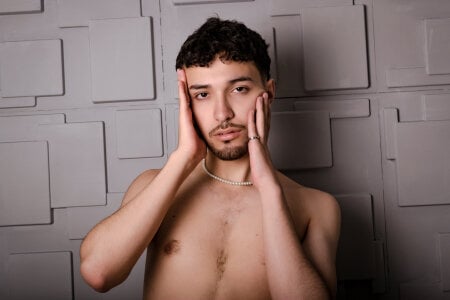 JonnyGreey Public Pic 2