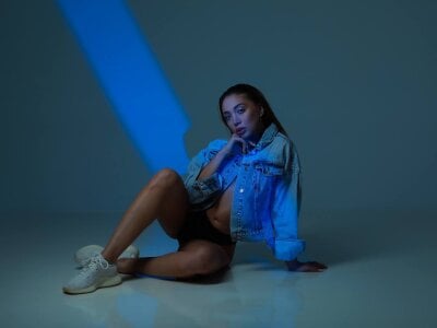 NadyaBlue Beauty is Art Billede 2