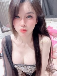 Anniee9 Public Pic 2