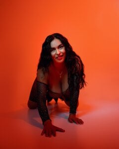 Hot_Mariax