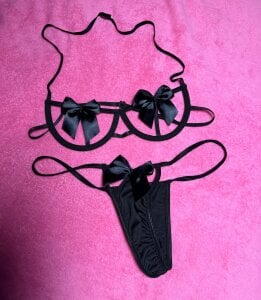 YourBlondeDollWhat I have & dress me up🫦 Bild 6