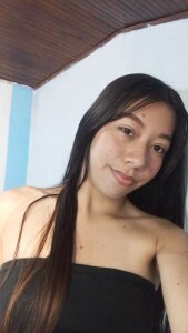 laura_extreme Public Pic 4