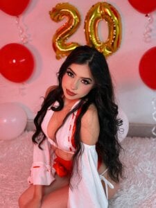 Little_arii 🥂 My birthday 20 Pic