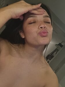 MisFrekcles_ 💋 Pic 3