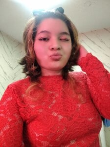 CUTE de Nezuko_v  4 Imagens