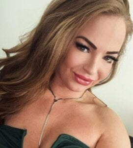 HollyHaze Public صورة واحدة|HollyHaze Public صورتان|HollyHaze Public  5 صور|HollyHaze Public  5 صورة