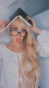 Liya_Liss Upside Down Thoughts 😅 зображення 2