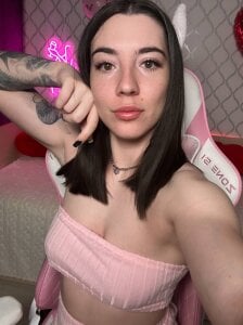 Curious_Lily Raw Allure Pic 7